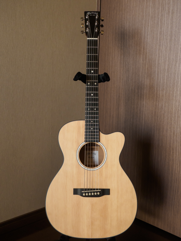 トップはSitka Spruce…